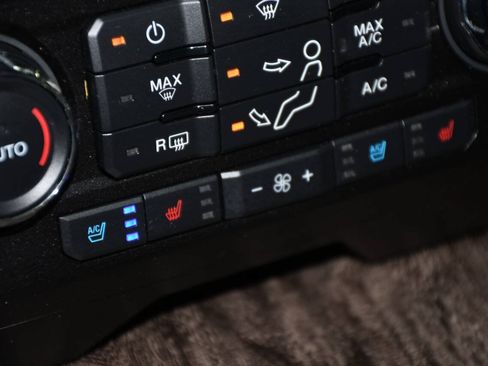 Used 2019 Ford F250 Lariat w/ Lariat Ultimate Package AWD/4WD image 38
