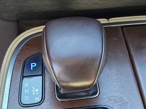 Used 2018 Lexus LS 500 w/ Accessory Package (Z2) image 35