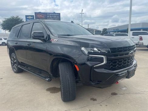 Used 2024 Chevrolet Tahoe Z71 w/ Luxury Package AWD/4WD image 3