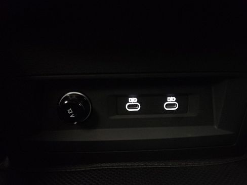 Used 2025 Audi RS Q8 performance image 40