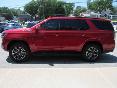Used 2024 Chevrolet Tahoe Z71 w/ Luxury Package AWD/4WD image 10