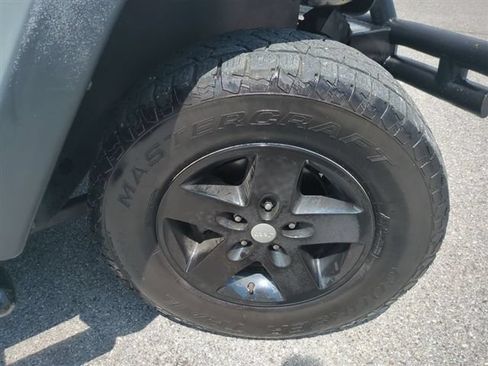Used 2016 Jeep Wrangler Unlimited Sport w/ Quick Order Package 24S AWD/4WD image 4