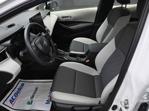Used 2024 Toyota Corolla LE image 18