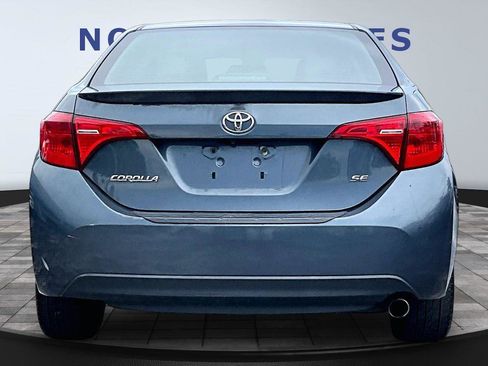 Used 2018 Toyota Corolla SE w/ Body Protection Package FWD image 5