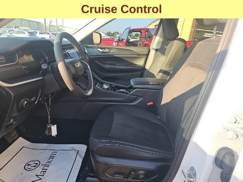 Used 2023 Jeep Grand Cherokee L Laredo w/ Trailer Tow Group (B) AWD/4WD image 10
