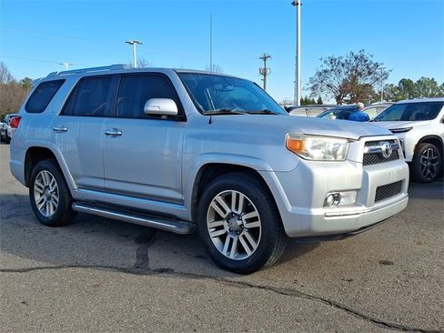 Used 2011 Toyota 4Runner Limited image 3