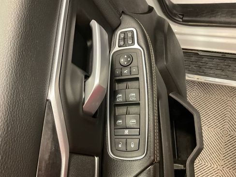 Used 2024 RAM 2500 Big Horn AWD/4WD image 15