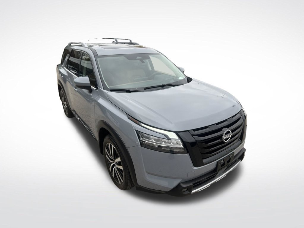 Certified 2024 Nissan Pathfinder Platinum w/ Lighting Package (N92) AWD/4WD image 39