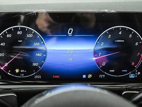 New 2026 Mercedes-Benz GLB 250 4MATIC image 11