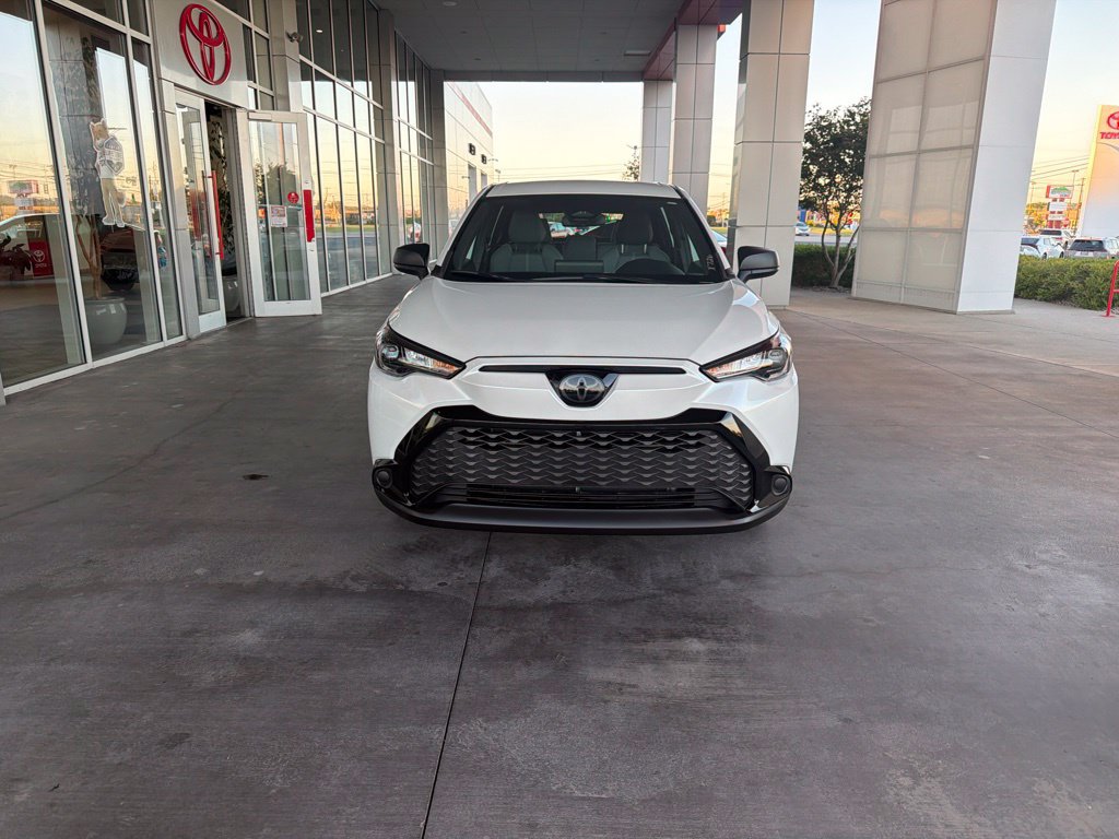 Certified 2024 Toyota Corolla Cross AWD Hybrid image 9