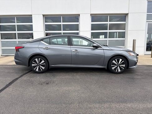 Used 2021 Nissan Altima 2.5 SV FWD image 3