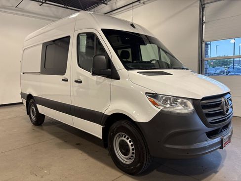 Used 2023 Mercedes-Benz Sprinter 1500 image 1