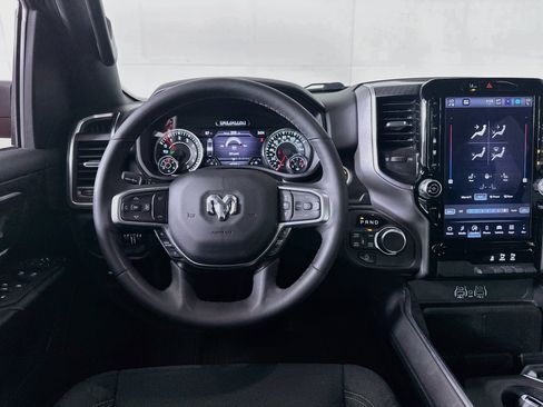 Used 2025 RAM 1500 Big Horn AWD/4WD image 17