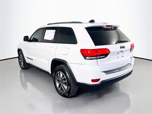 Used 2019 Jeep Grand Cherokee Limited image 5