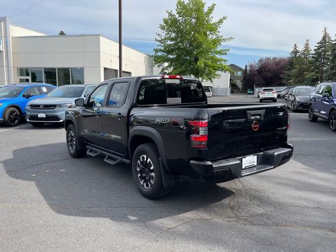 Used 2024 Nissan Frontier PRO-4X w/ Technology Package AWD/4WD image 3