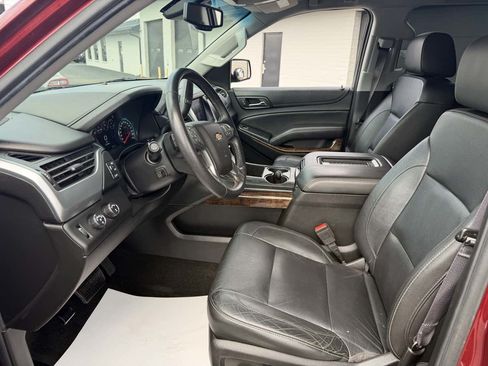 Used 2017 Chevrolet Suburban LT w/ LT Signature Package AWD/4WD image 10