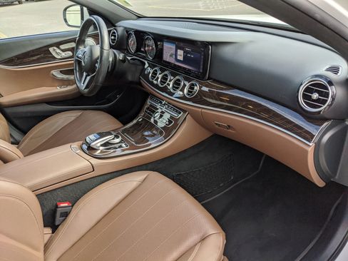 Used 2019 Mercedes-Benz E 300 image 12
