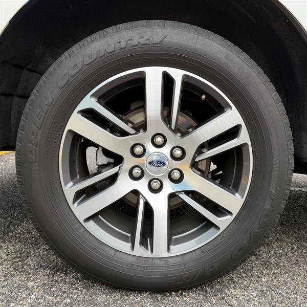 Used 2023 Ford Expedition Limited AWD/4WD image 34