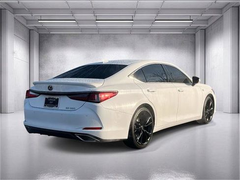 Certified 2022 Lexus ES 350 F Sport image 3