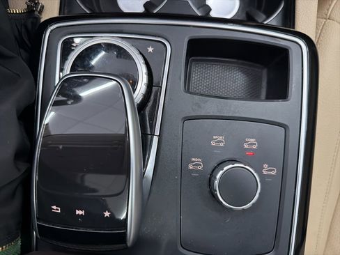 Used 2017 Mercedes-Benz GLE 350 image 34