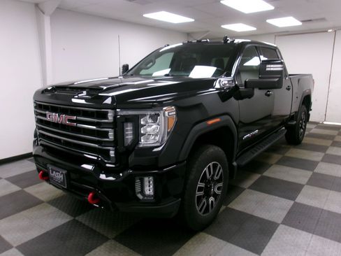 Used 2021 GMC Sierra 2500 AT4 w/ AT4 Premium Plus Package AWD/4WD image 1