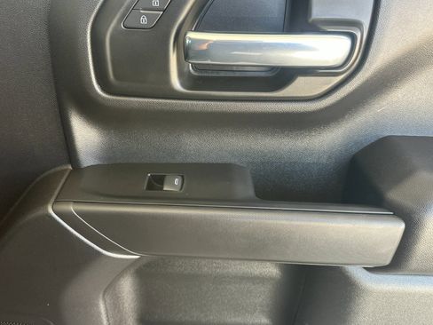 Used 2026 Chevrolet Silverado 1500 Custom Trail Boss w/ LPO, Dark Essentials Package AWD/4WD image 18