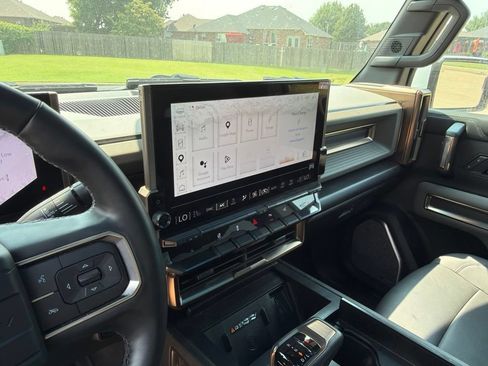 Used 2025 GMC Hummer EV 3X w/ LPO, Dark Essentials Package AWD/4WD image 19