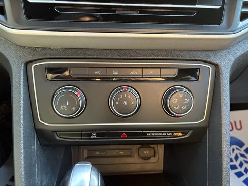 Used 2021 Volkswagen Atlas Cross Sport S image 38