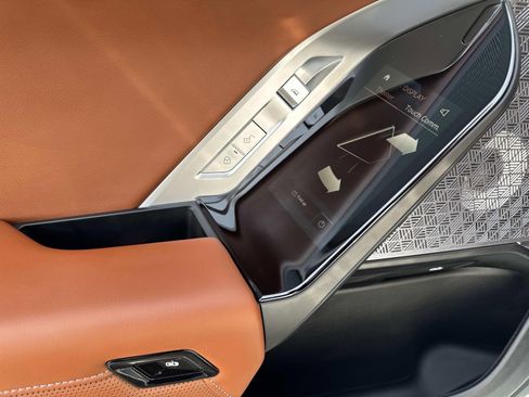 Certified 2024 BMW i7 xDrive60 w/ Executive Package image 13