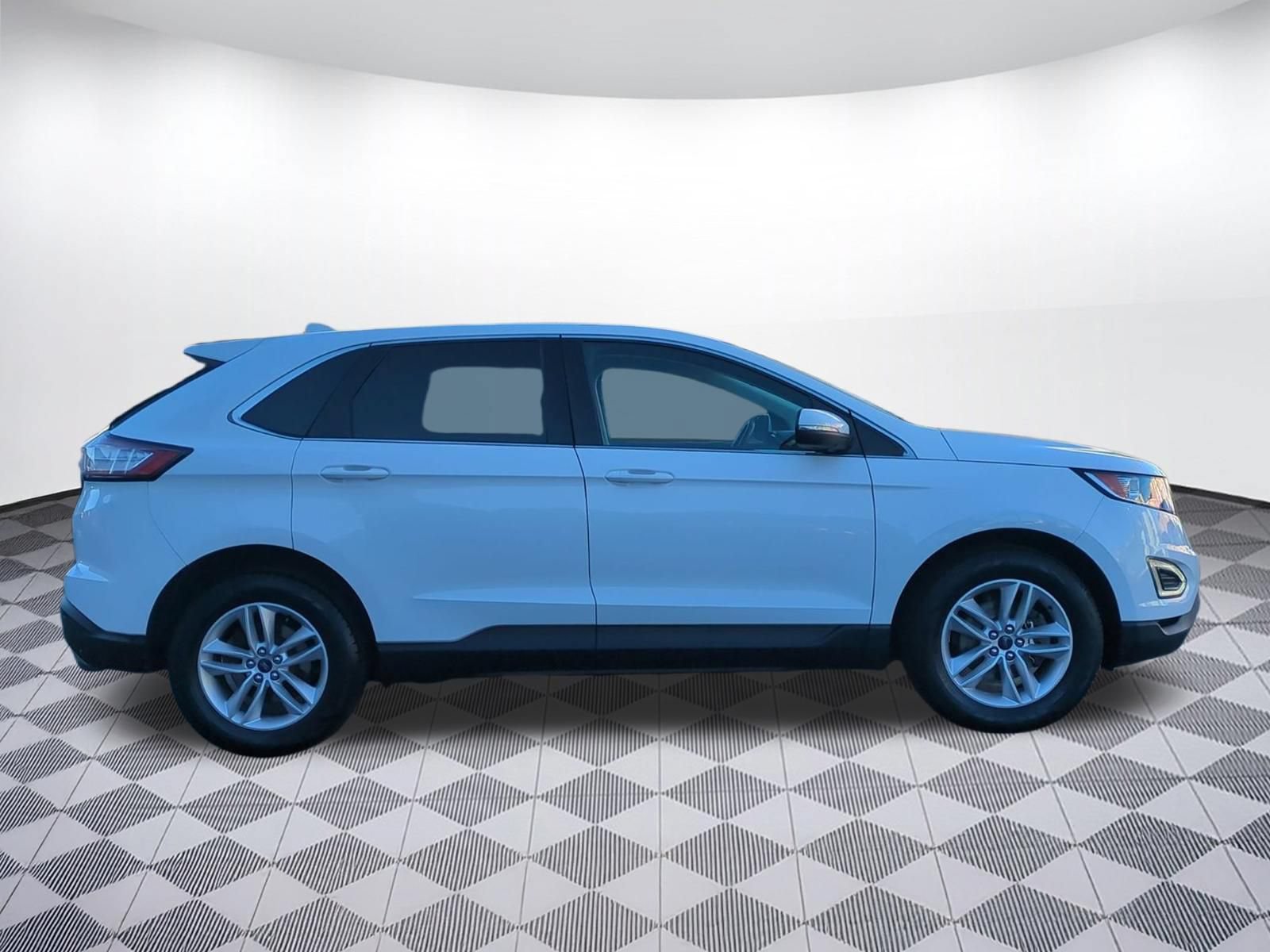 Used 2016 Ford Edge SEL w/ Equipment Group 201A FWD image 5
