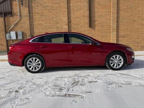 Used 2024 Chevrolet Malibu LT image 3