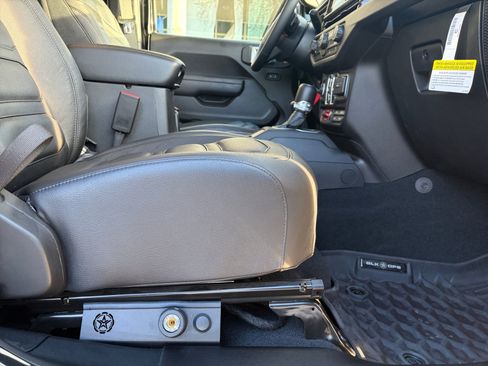 New 2024 Jeep Wrangler Willys image 30