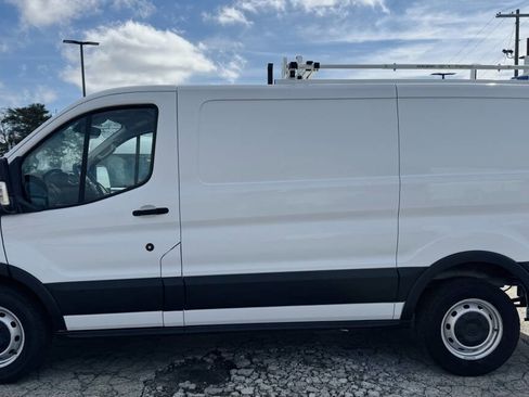 Used 2019 Ford Transit 150 130 Low Roof RWD image 5
