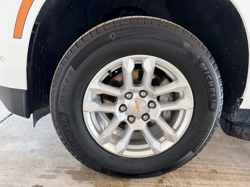 Used 2025 Chevrolet Tahoe LT AWD/4WD image 12