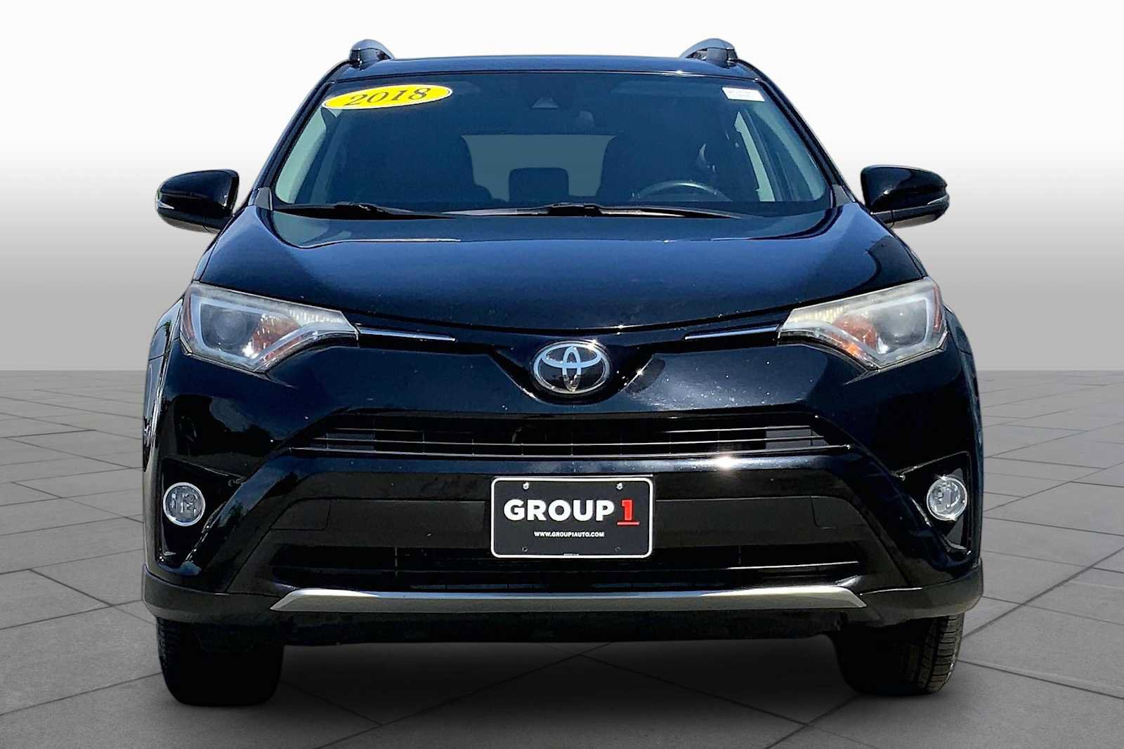 Used 2018 Toyota RAV4 XLE AWD/4WD image 3