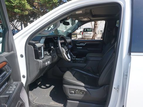 Used 2023 GMC Sierra 1500 Denali w/ Denali Reserve Package AWD/4WD image 2