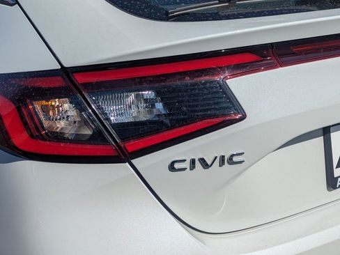 Used 2023 Honda Civic EX-L image 6