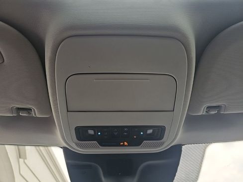 Used 2025 Ford Expedition Active AWD/4WD image 22