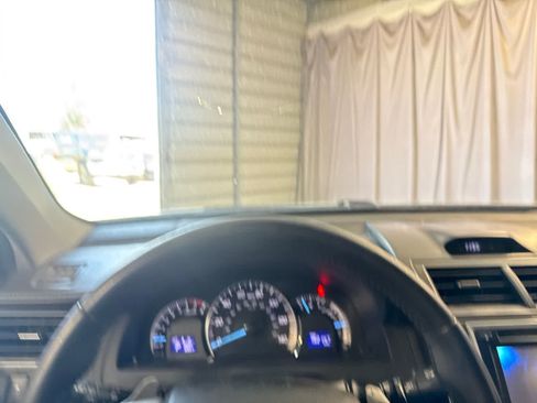 Used 2013 Toyota Camry SE FWD image 24