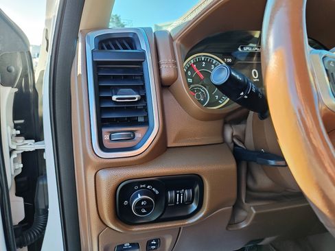Used 2021 RAM 1500 Laramie AWD/4WD image 23