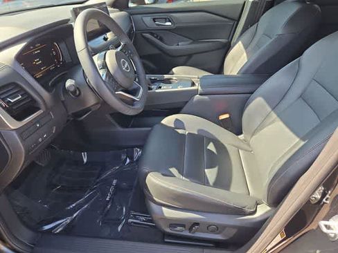 Used 2024 Nissan Rogue SL w/ SL Premium Package FWD image 16