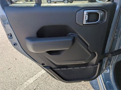 New 2026 Jeep Wrangler Unlimited Rubicon image 28