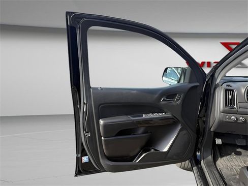 Used 2019 GMC Canyon SLE image 10