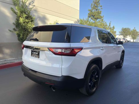 Used 2019 Chevrolet Traverse LS w/ LPO, Blackout Package FWD image 15