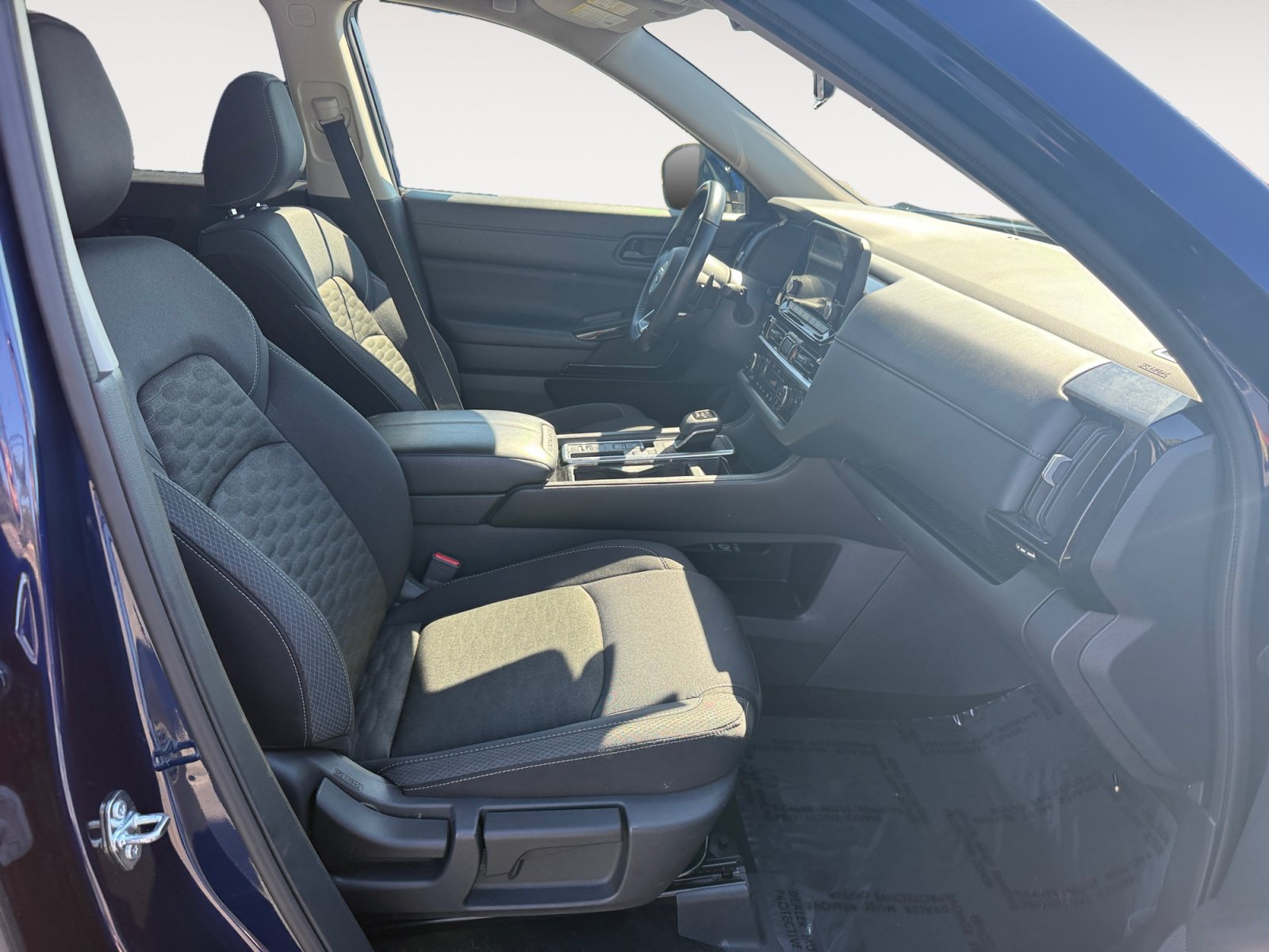 Used 2025 Nissan Pathfinder SV FWD image 19