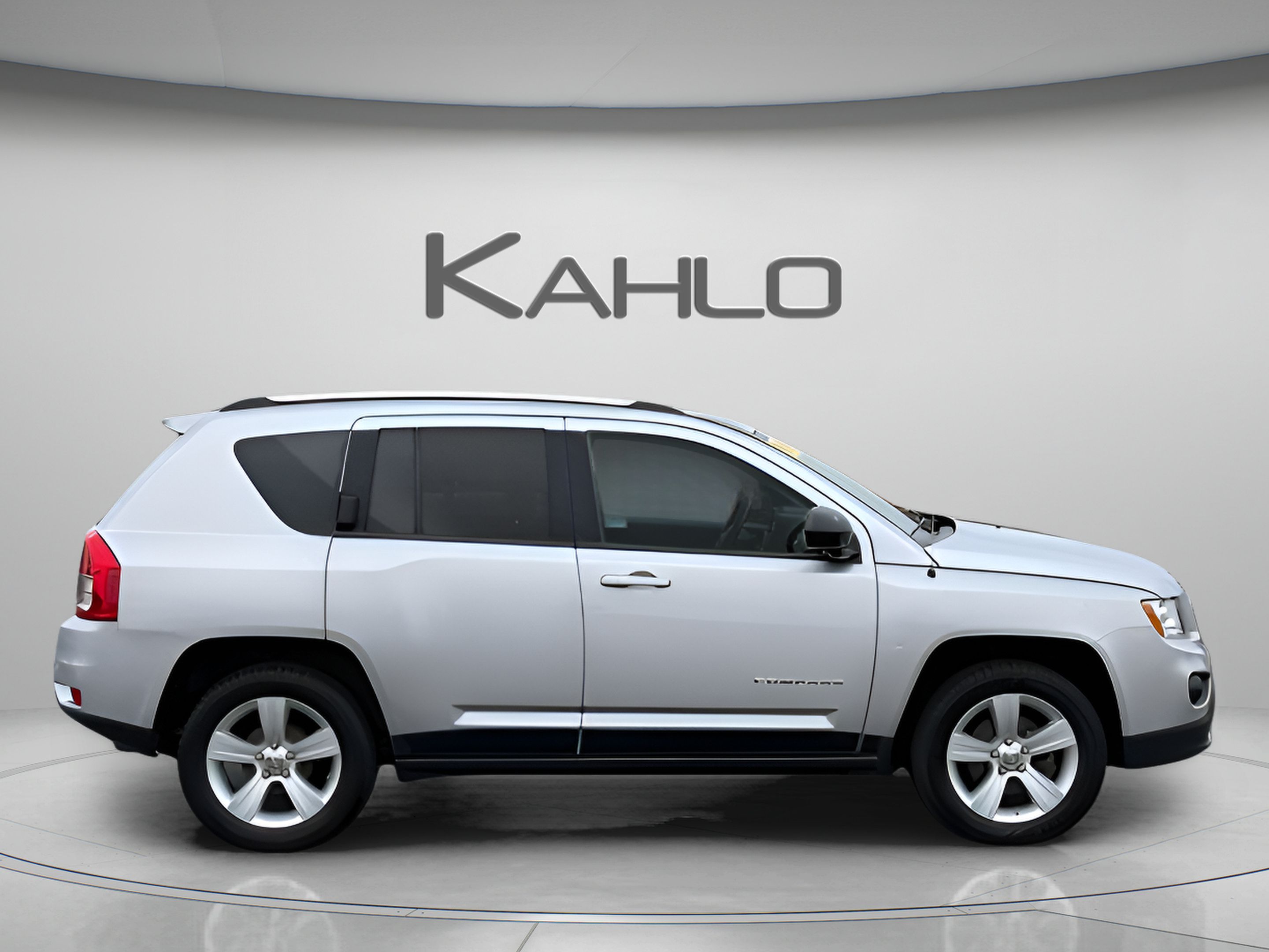 Used 2012 Jeep Compass Latitude w/ Sun/Sound Group FWD image 6