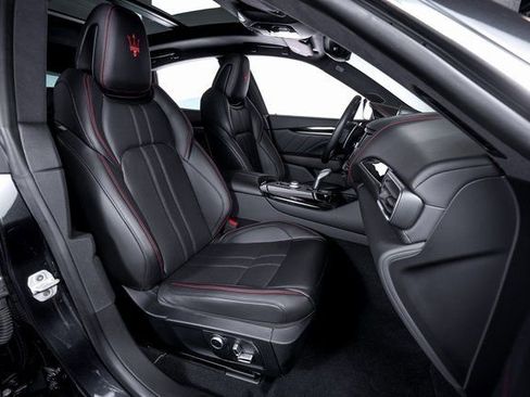 Used 2024 Maserati Levante GT Ultima image 48