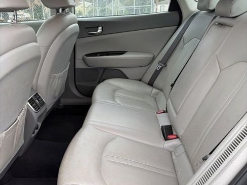 Used 2017 Kia Optima EX image 17