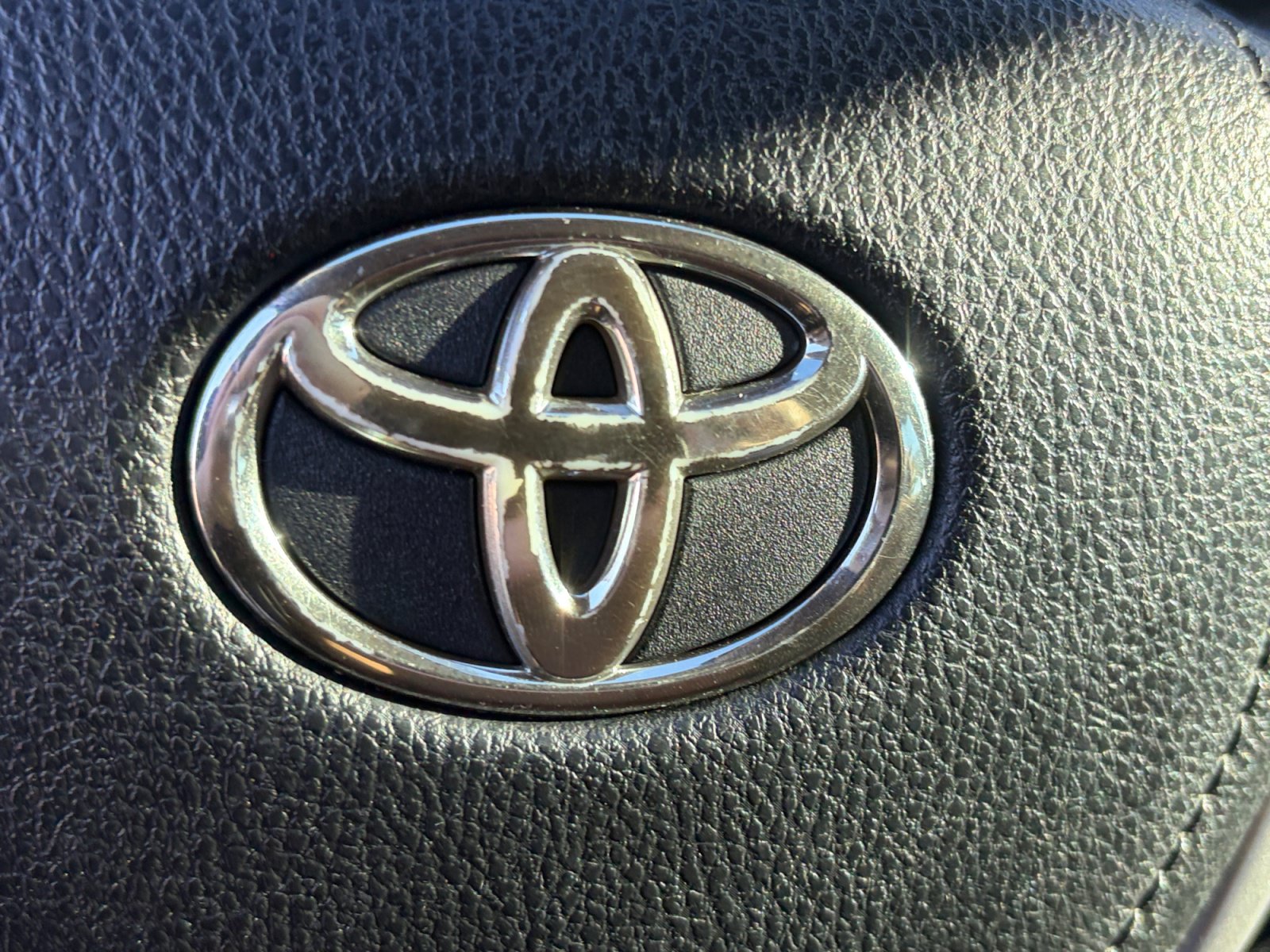 Used 2016 Toyota Corolla LE FWD image 34