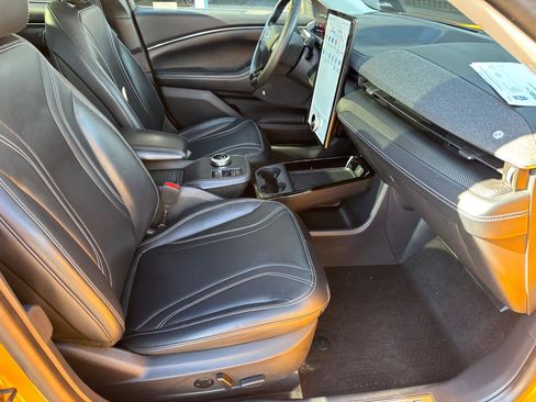 Used 2022 Ford Mustang Mach-E Premium RWD image 18